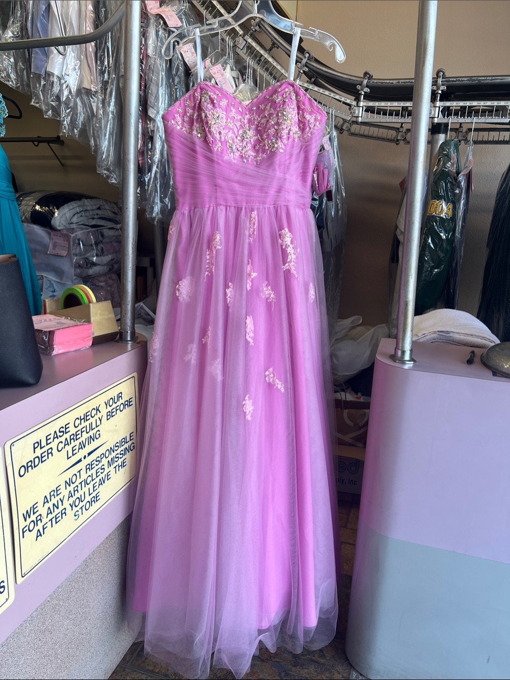 Women’s Pink Embroidered Tulle Dress - Sweetheart Neckline